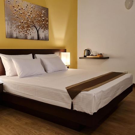 City Oasis 66 Негомбо Екстер'єр фото